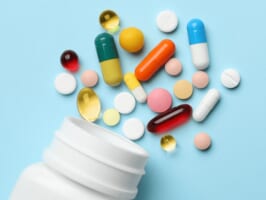 Uống thực phẩm chức năng có hại gì không