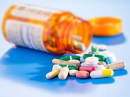 Uống thực phẩm chức năng có hại gì không